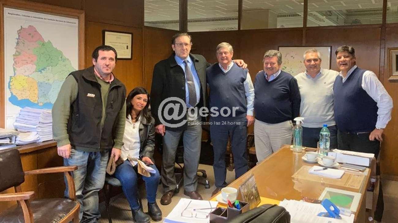 Este miércoles el Intendente de Soriano, Guillermo Besozzi, desarrolló varias actividades en Montevideo, manteniendo reuniones en el Ministerio de Salud Pública y el Instituto Nacional de Colonización.